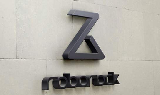 石头科技公布国际专利申请：“清洁刷头及清洁设备”-第2张图片