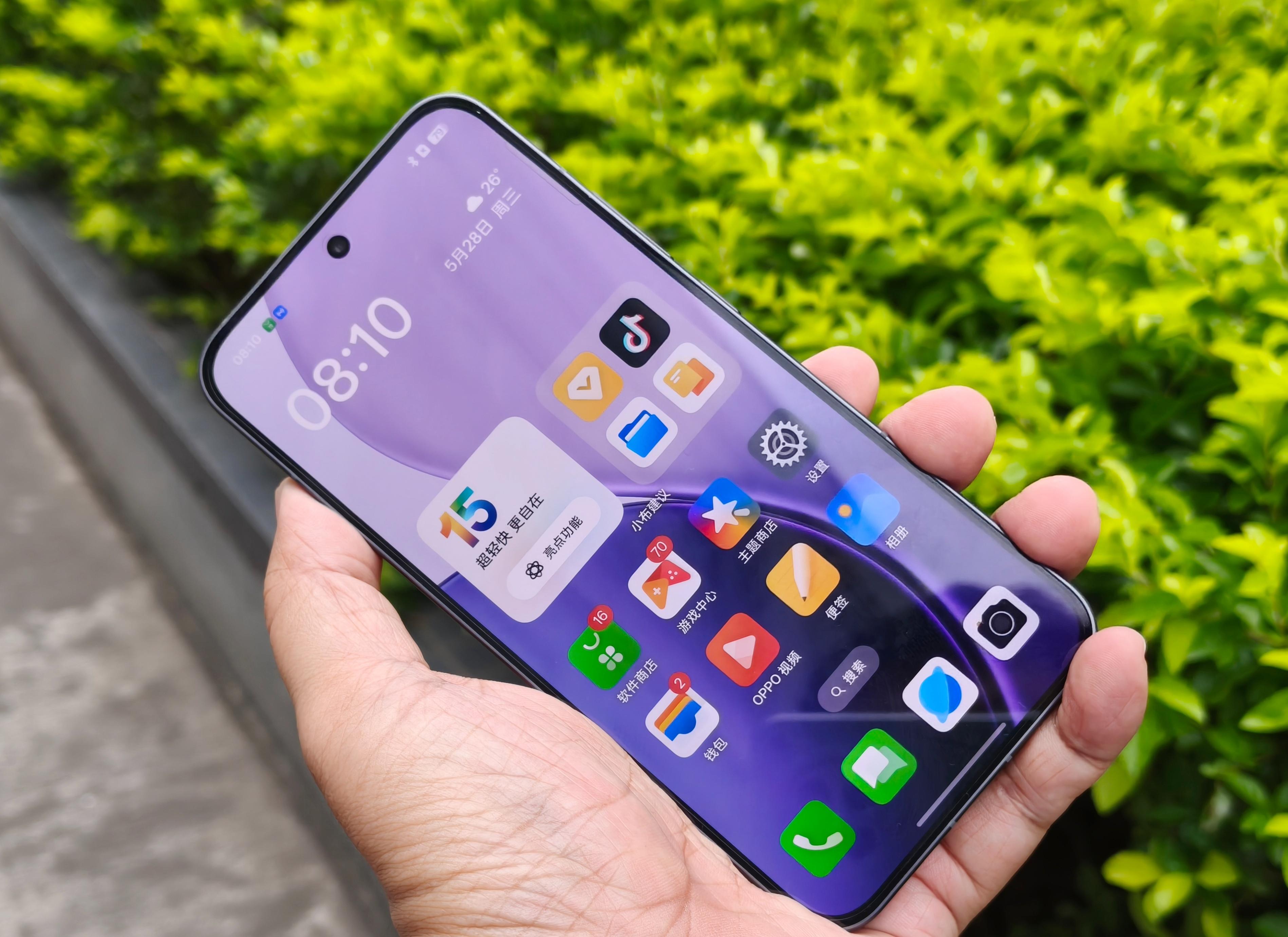 OPPO Reno15系列正式发布，潮流实况玩法“超出圈”-第3张图片